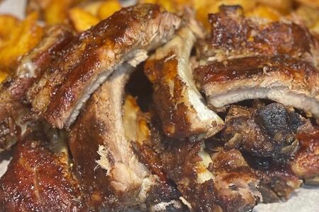 Свиные ребра на гриле