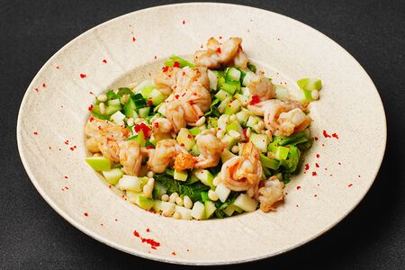 Салат креветка с яблоком