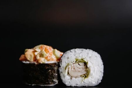 Тартар с лососем и авокадо