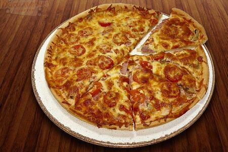 Пицца с курицей и перцем