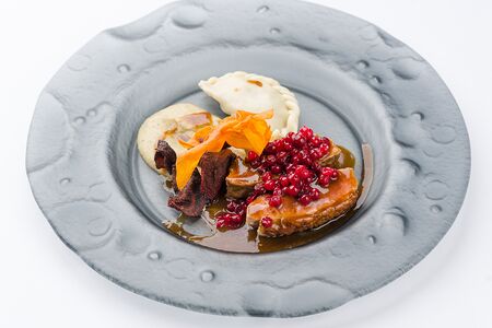 Утиная грудка с брусникой