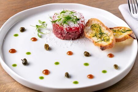 Тартар из говяжьего миньона