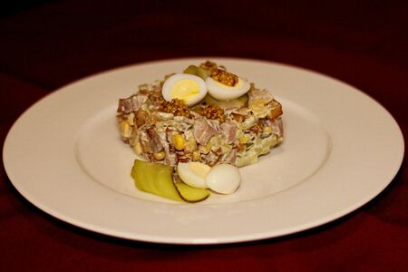 Фирменный салат Veleson