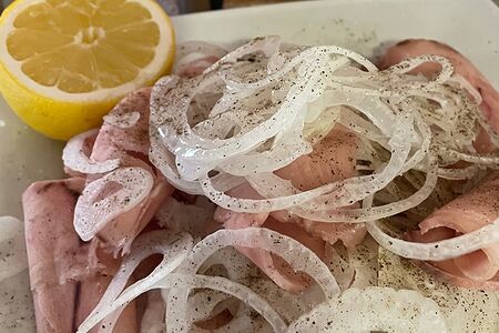 Строганина из пеламиды