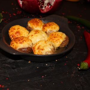 Шампиньоны, запеченные с сыром