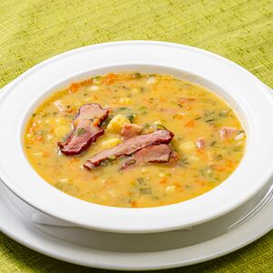 Суп гороховый с копченостями и беконом