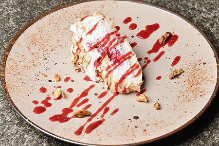 Рулет из меренги