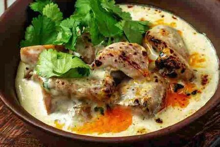 Чкмерули с соусом и кинзой