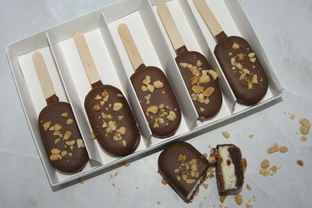 Чизкейк Сникерс