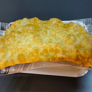 Чебурек со свининой и говядиной