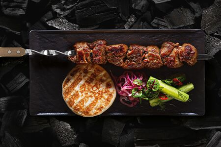 Шашлык из cвинoй шеи