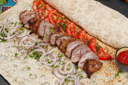 Бурум из розовой телятины