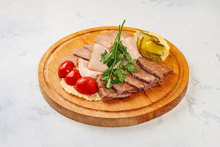 Ассорти мясное по-домашнему