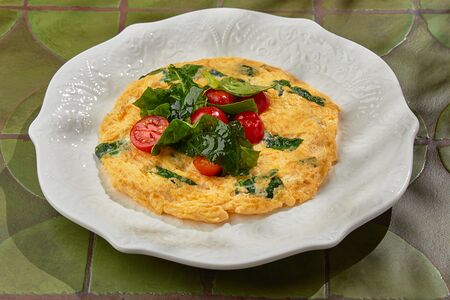 Омлет со шпинатом