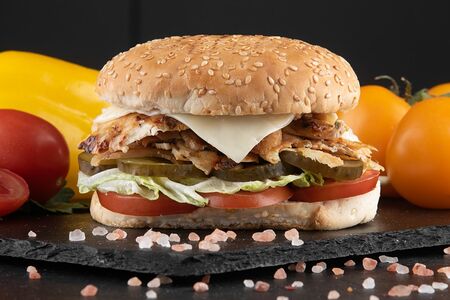 Донер бургер с сыром