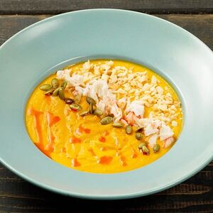 Тыквенный крем-суп с крабом