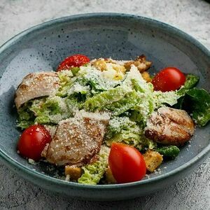 Цезарь с курицей