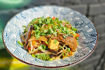 Лапша рисовая Дау-Фу с говядиной в устричном соусе