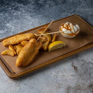 Фиш энд Чипс с соусом тартар