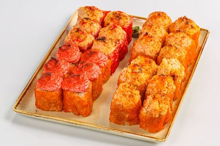 Сет из запеченных роллов