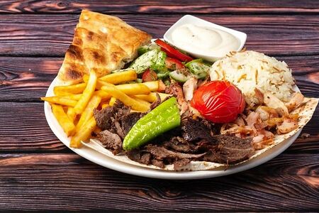 Донер в тарелке