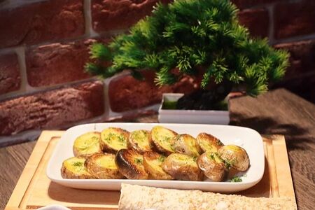 Картофельные чипсы