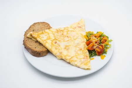 Омлет с курицей и цукини