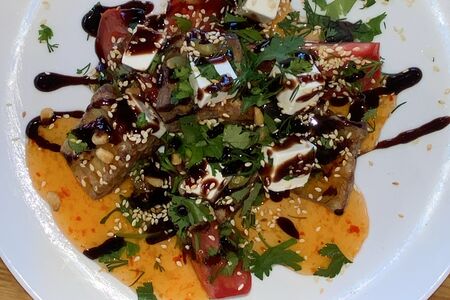 Салат с хрустящими баклажанами  