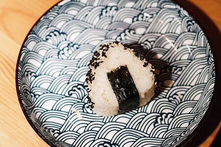 Онигири с курицей