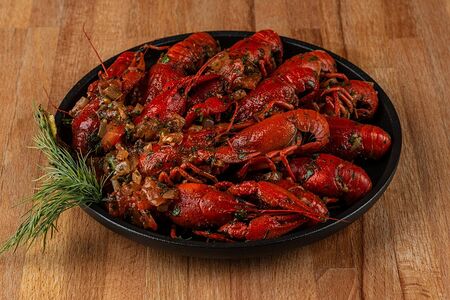 Варка с соусом из томатов и базиликом M