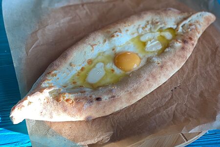 Хачапури по-аджарски 
