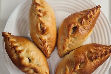 Расстегай с рыбой и рисом 