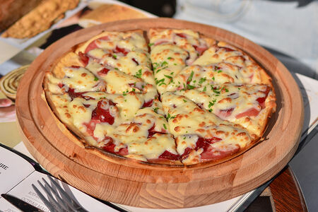 Пицца Колбаски барбекю