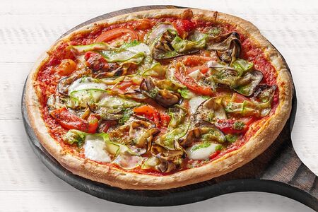 Пицца с овощами гриль 