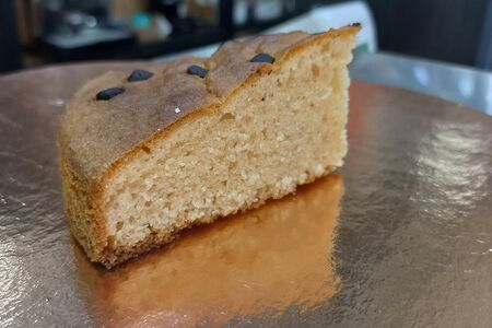 Пирог карамельный без глютена (порция)