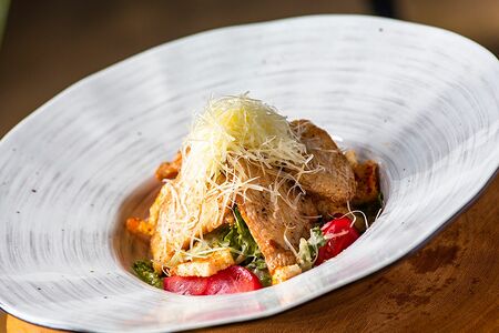 Цезарь с курицей