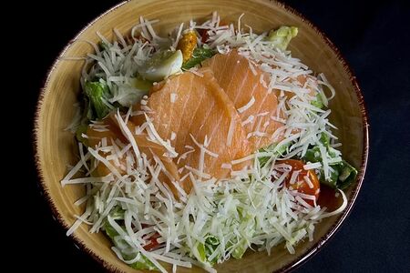 Цезарь с лососем