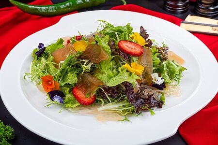 Салат с медузой