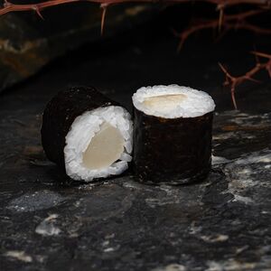 Маки с гребешком