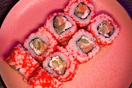 Калифорния с соленым огурчиком