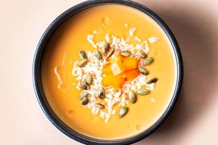 Тыквенный крем-суп с копченым сулугуни