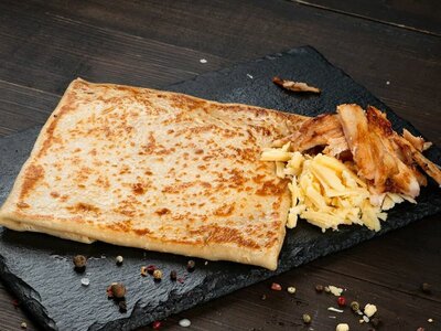 Блин с курицей и сыром