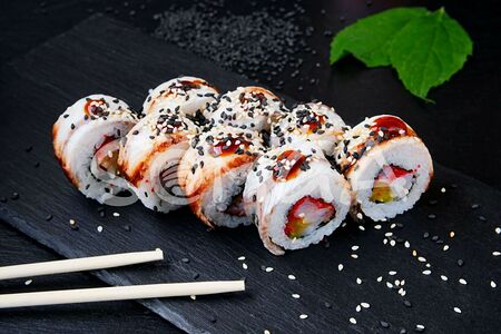 Дракон с креветкой темпура