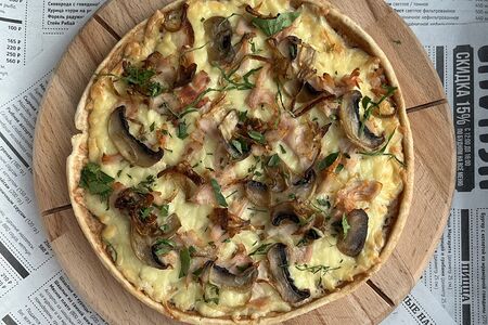 Пицца с курицей и грибами