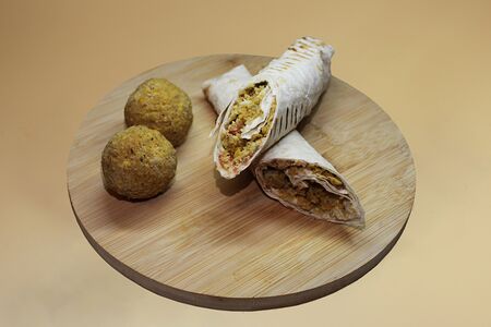 Шаурма вегетарианская с фалафелем