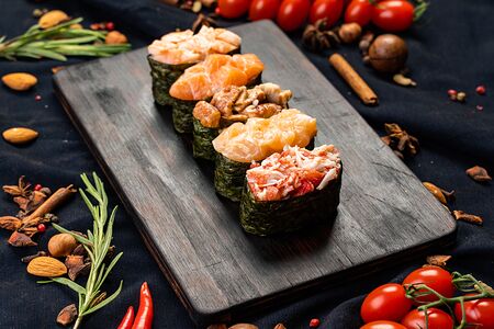 Острый Гункан с Тунцом