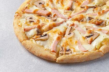 Пицца Пикантный цыплёнок сулугуни на тонком