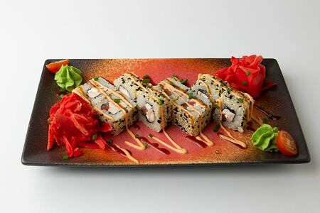 Сливочный ролл с курицей и беконом