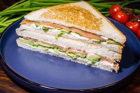 Сэндвич с лососем