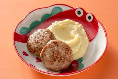 Жареные куриные котлетки с картофельным пюре